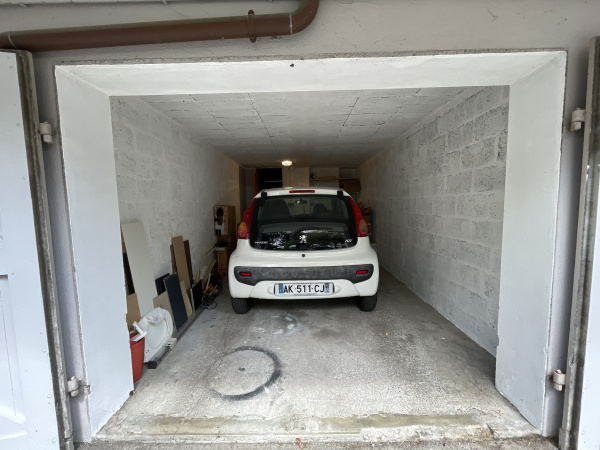 Offres de location Garage Annecy 74000